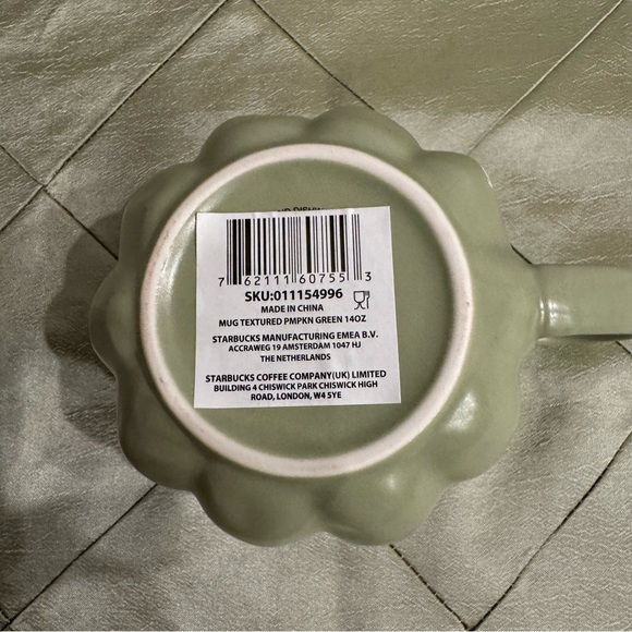 BNWT STARBUCKS green pumpkin coffee mug. - Picture 2 of 4